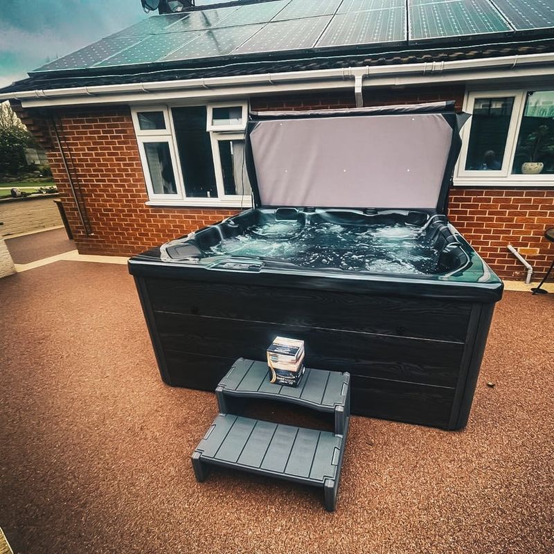 H2O Tubs 2500 Series Premium Hot Tub Customer Steps