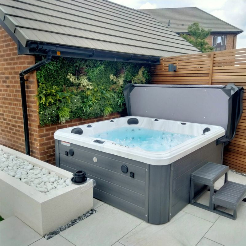 Orca Leisure Stoneboro V Customer Photo With Cover and Steps