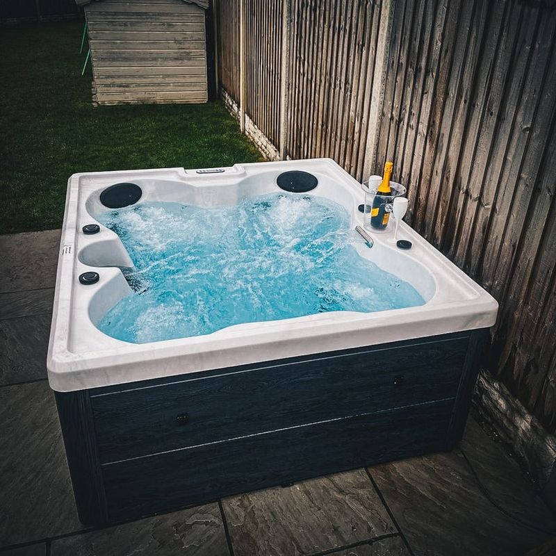 H2O Tubs 13A Plug and Play Pure Bliss Hot Tub Customer Photo 2